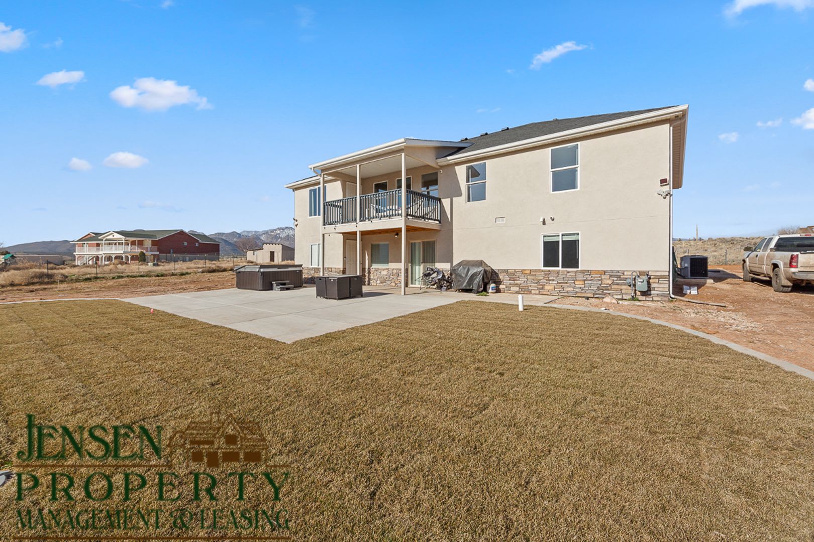 Beautiful Home in New Harmony – photo 2
