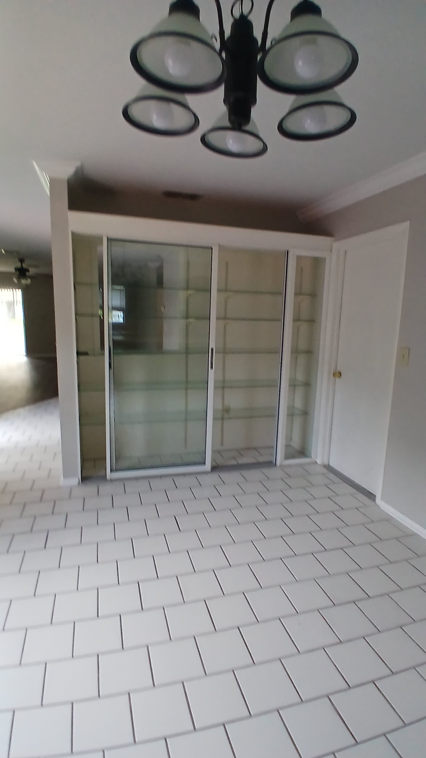 1374 Giles Ave – photo 4