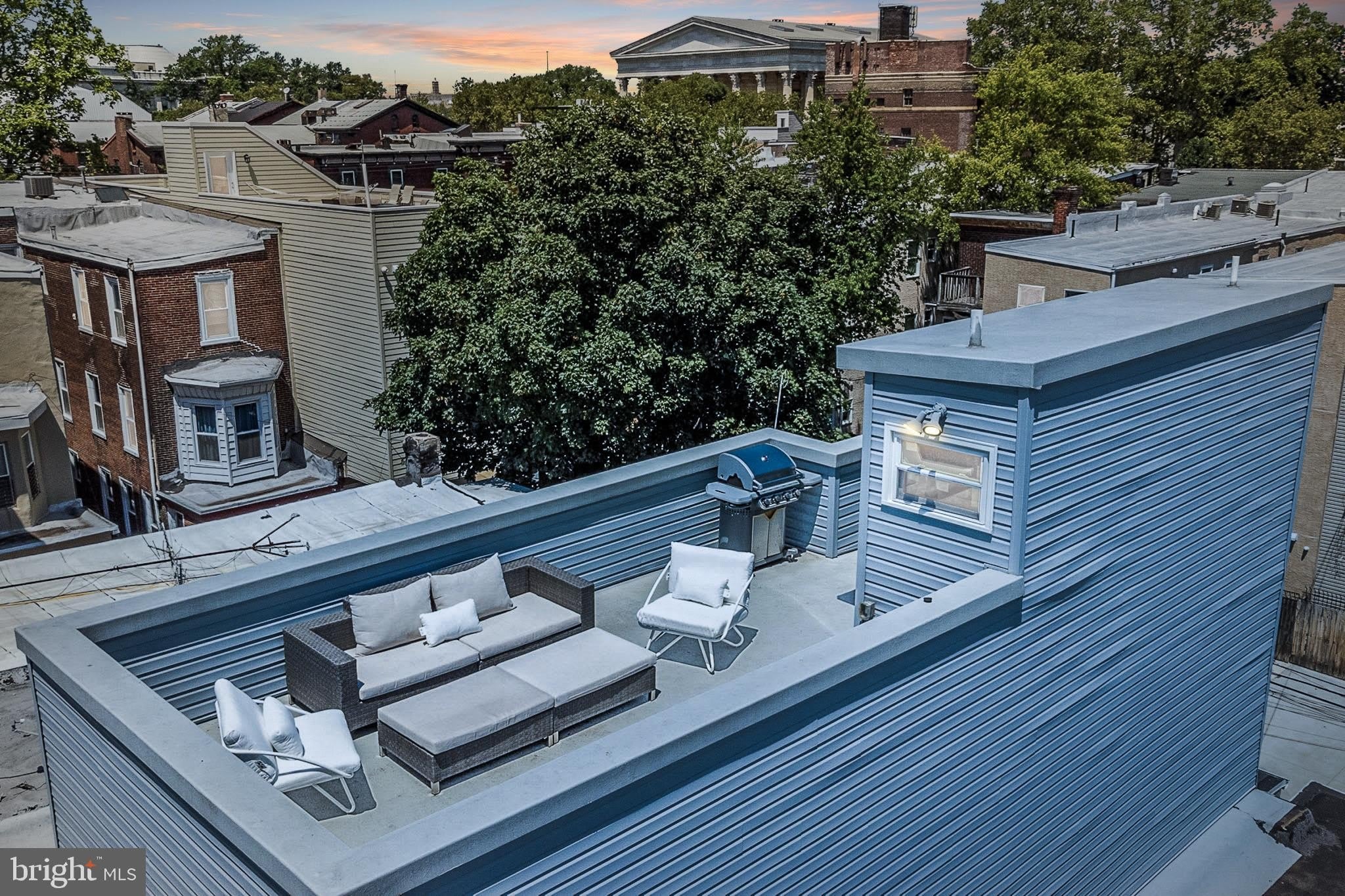 1935 Cambridge Street – photo 3