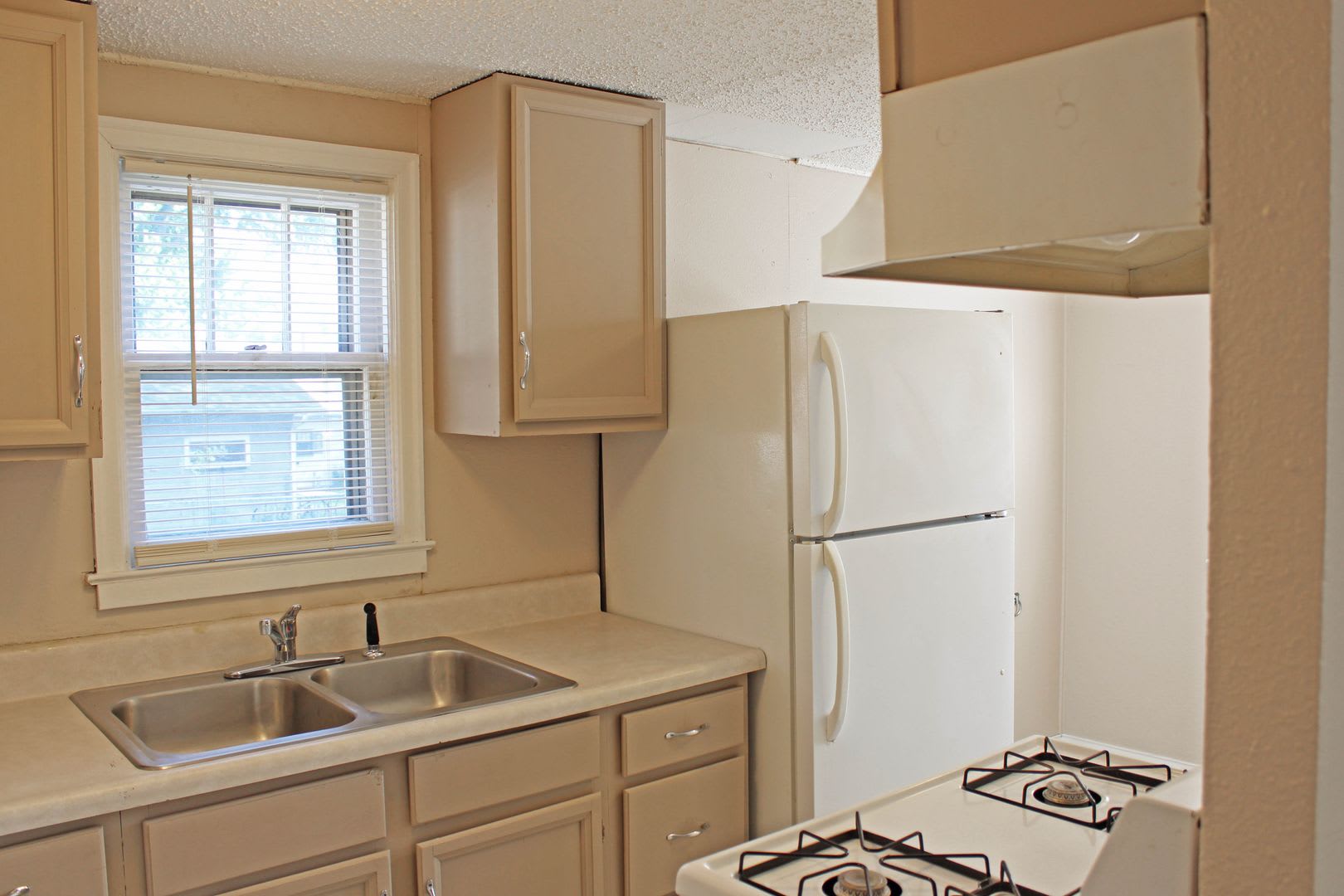 1 Bedroom 1 Bath House For Rent – photo 5