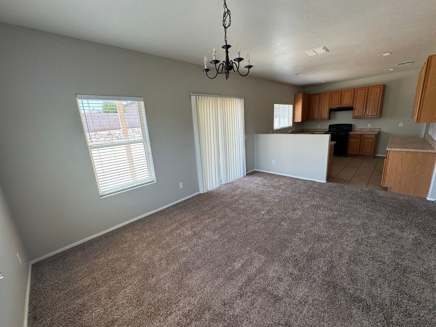 3 Bedroom 2 5 Bath 2010 Sq Ft Sahuarita Home – photo 4