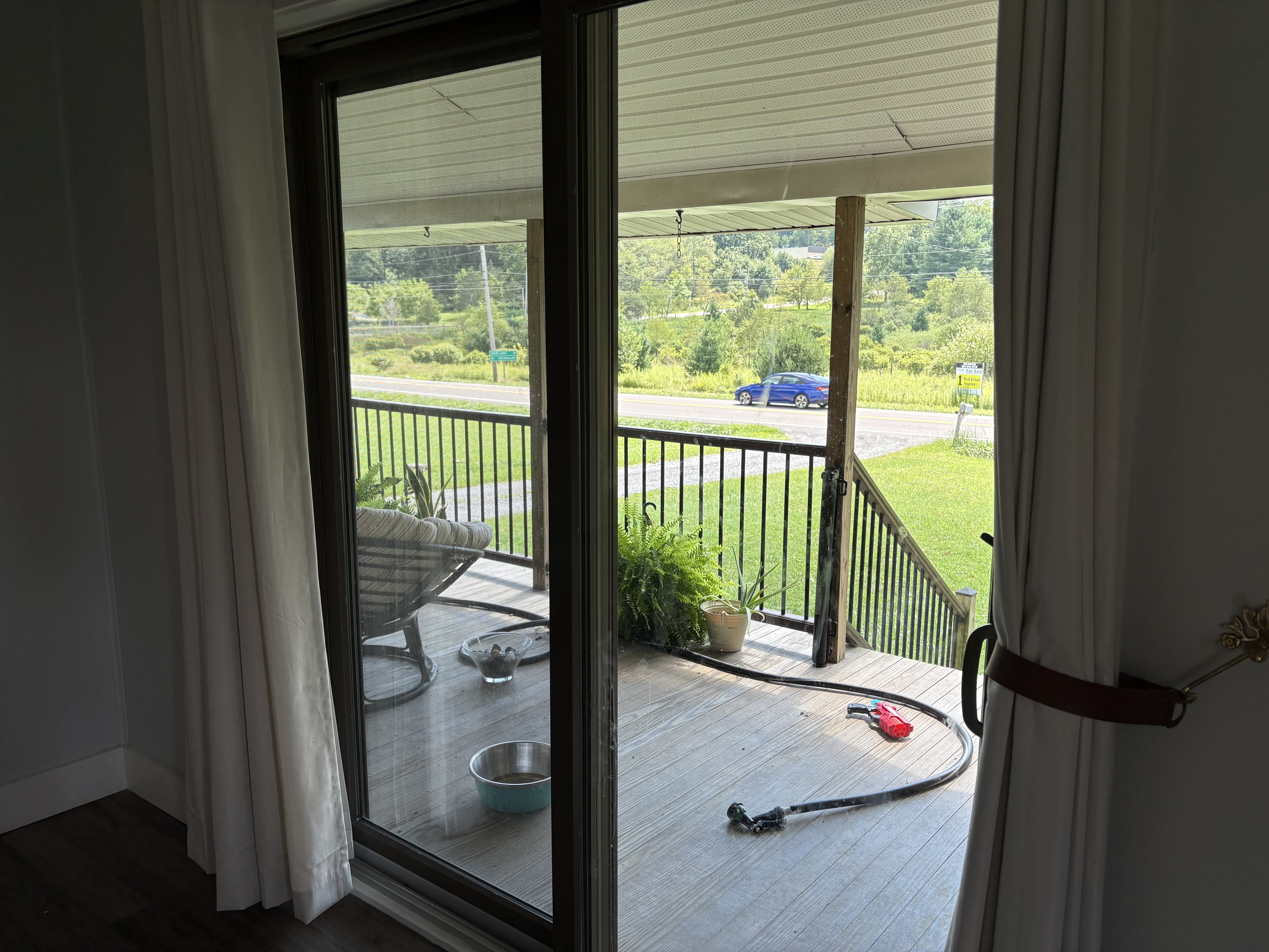 80 Sand Flat Rd – photo 3