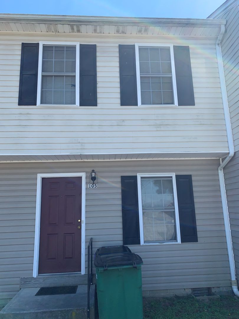 3 Bedroom 2.5 Bath Townhouse – photo 1