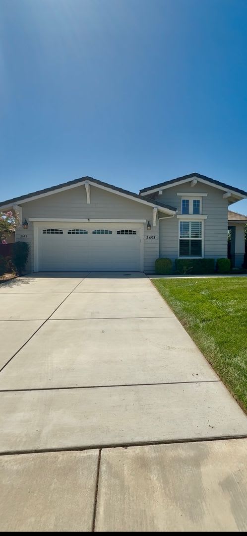 3 BEDROOM 2 BATH HOME IN THE VINTAGE AT RIVER OAKS 55+ SENIOR COMMUNITY * MUST BE 55 OR OLDER* – photo 2