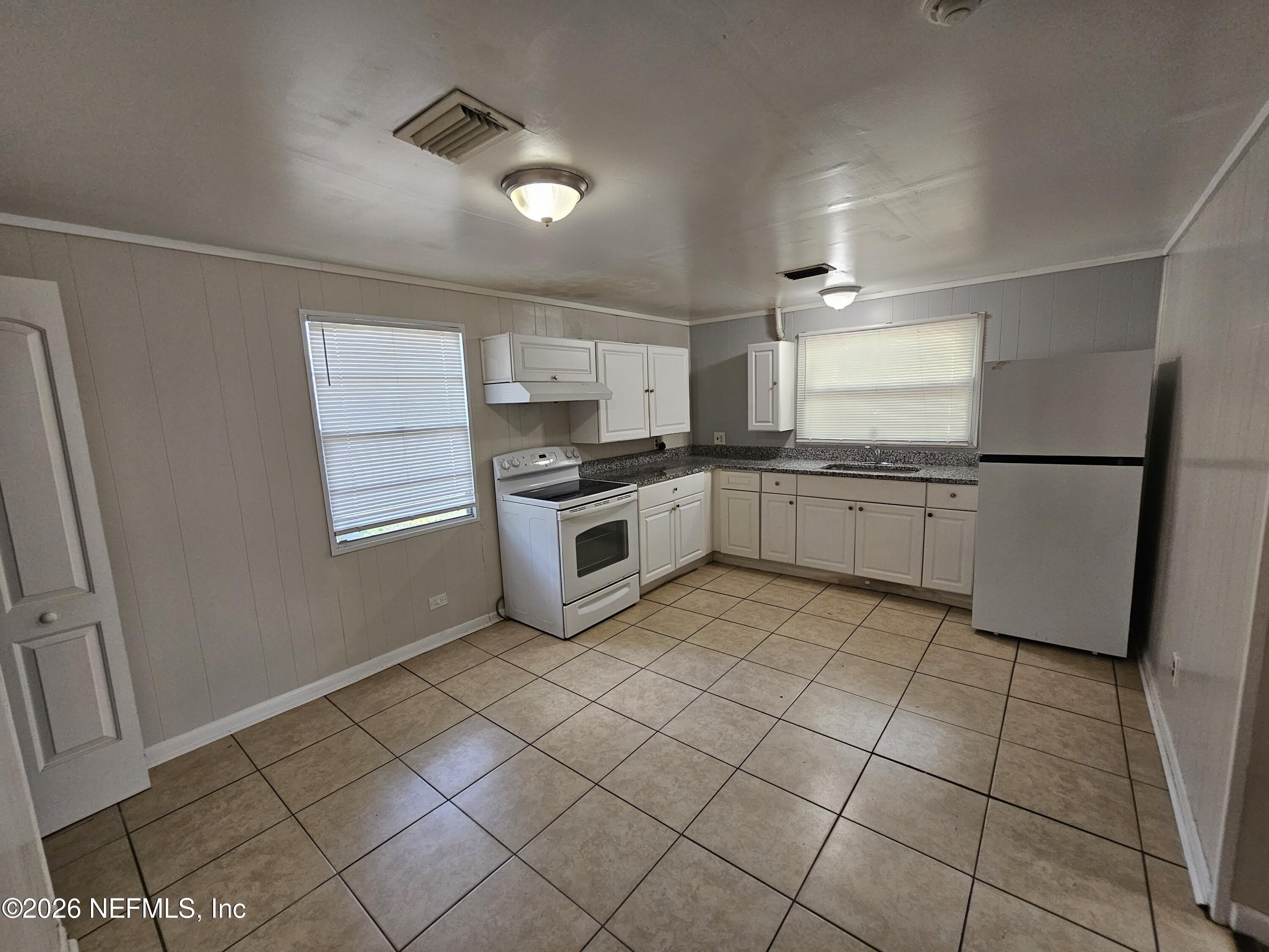 9042 7TH Avenue – photo 5