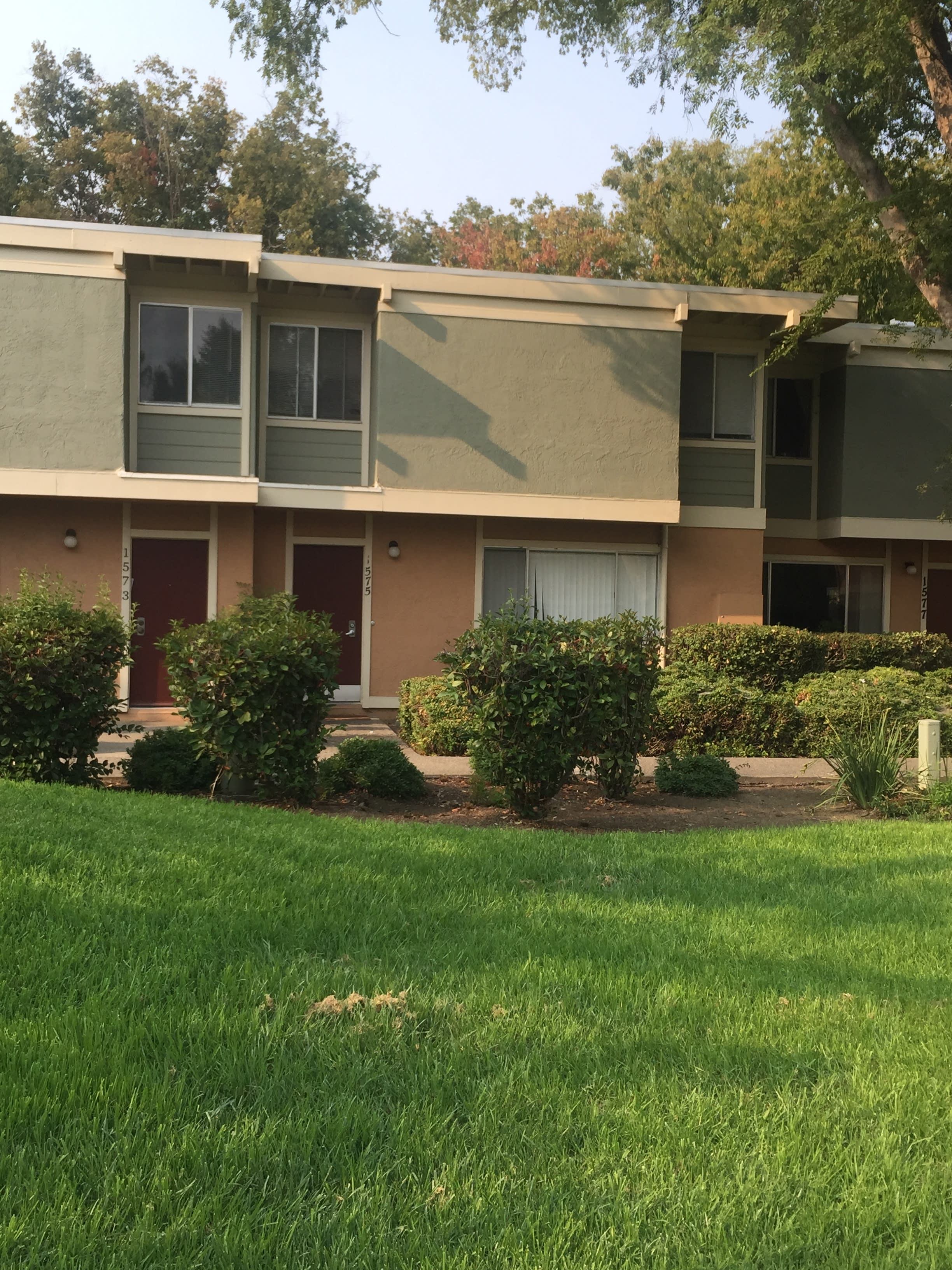 1575 Drake Drive – photo 2