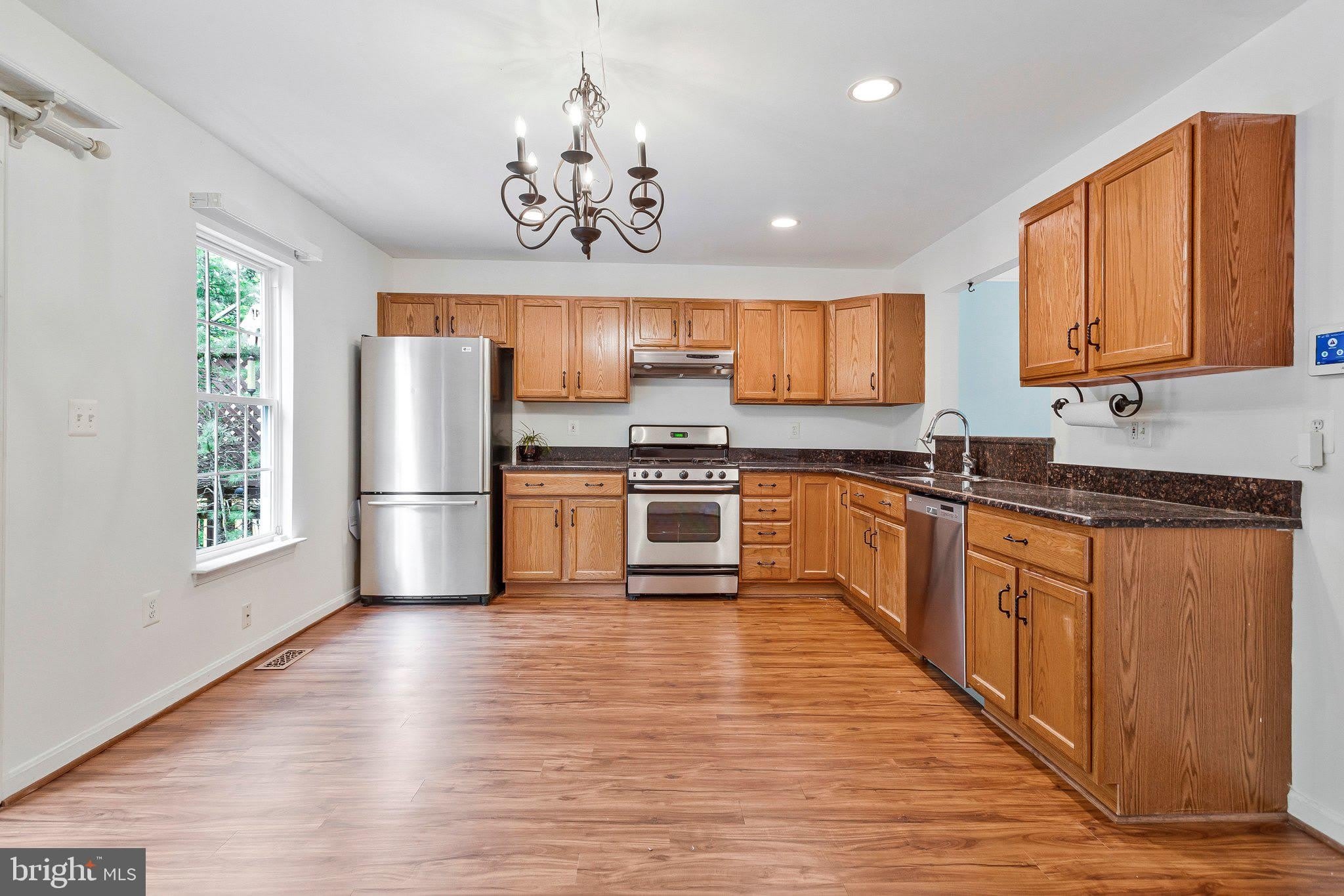 616 BELLERIVE Court – photo 4