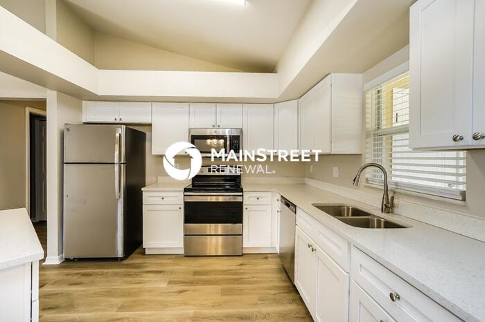 1154 Northwest 27th Avenue – photo 5