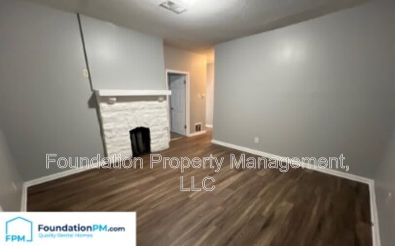 735 Roanoke Avenue – photo 5
