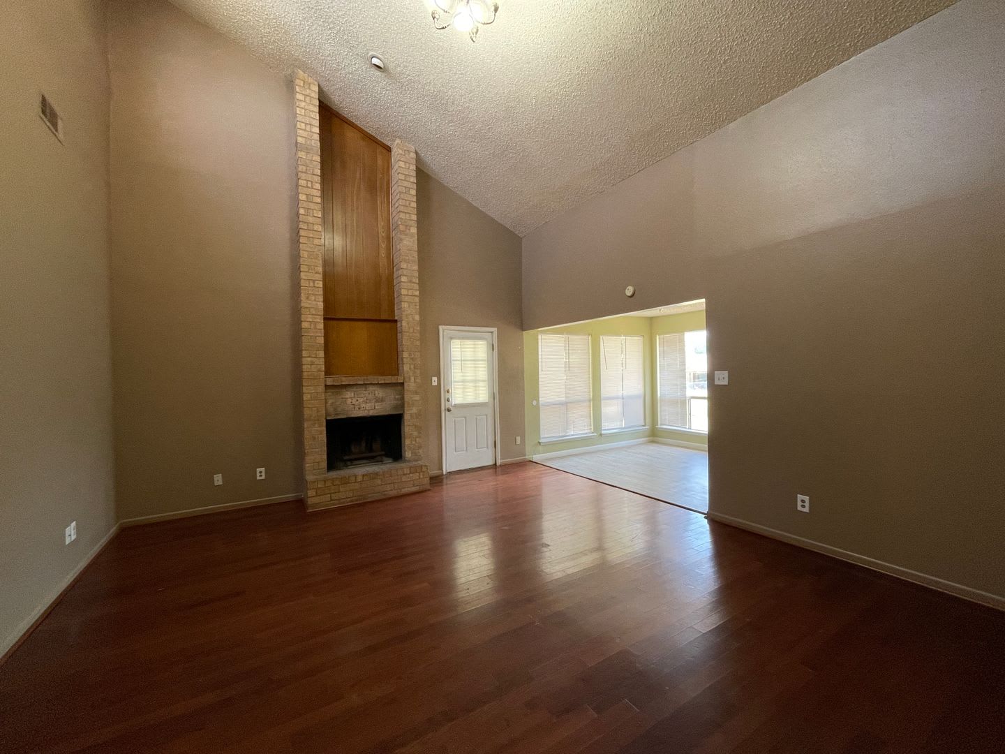 3-Bedroom House for Rent in Killeen – photo 4