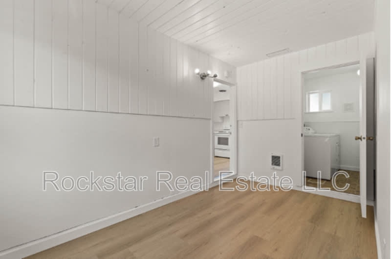 11725 East Alki Avenue – photo 2