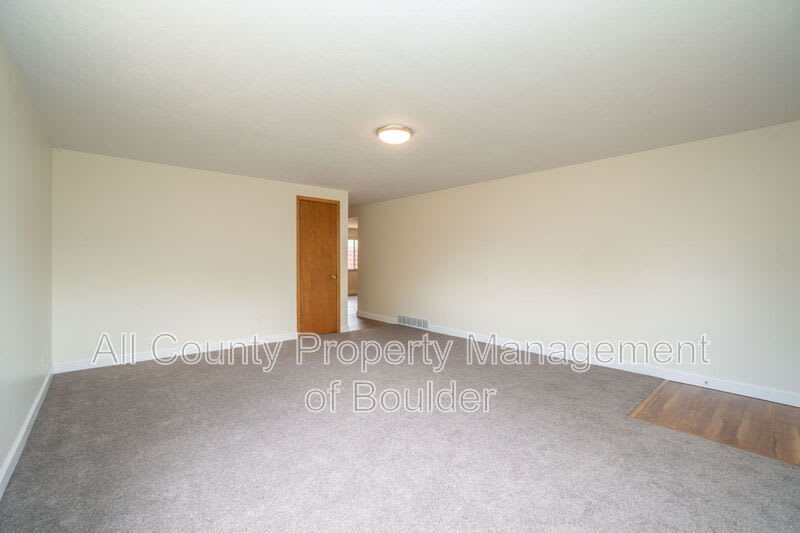 1515 Stuart St – photo 5