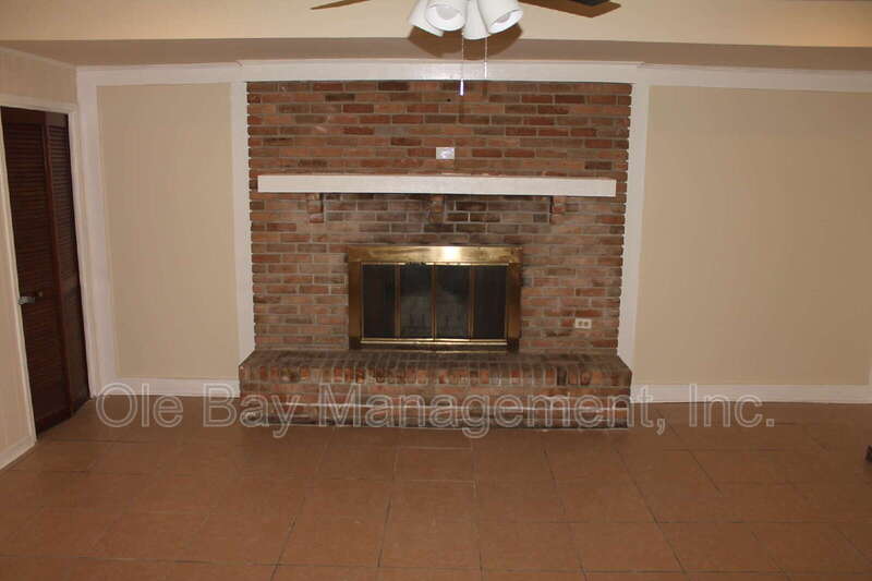 1002 Centerwood Dr – photo 5