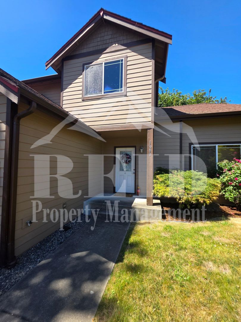 Beautiful 4 Bedroom 2 Bath Port Orchard Home – photo 2