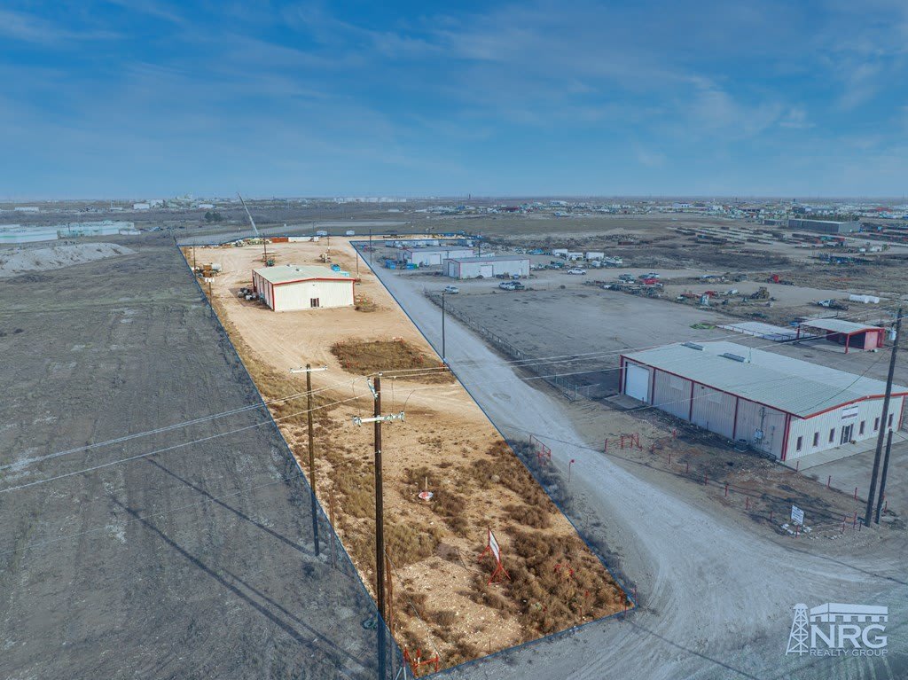 2001 S Crane Ave – photo 2