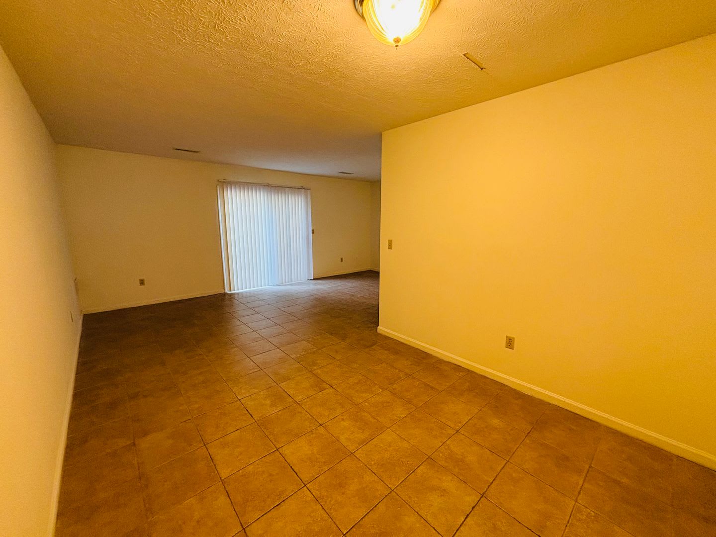 3 Bedroom 2.5 Half Bath Townhouse – photo 4