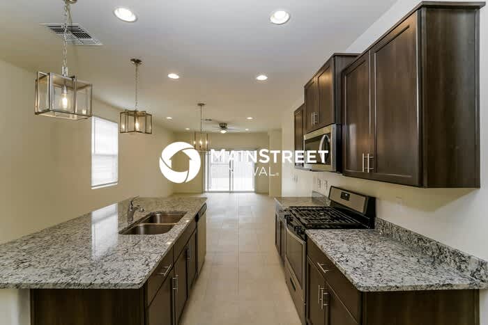 10707 West Dickerson Drive – photo 4