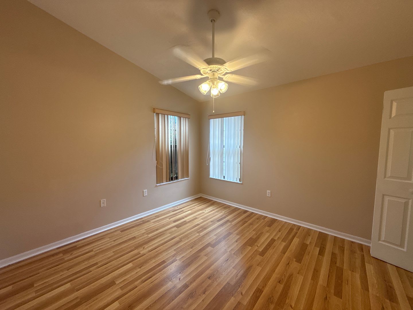 Wellington Station 3 2 1 Patio Home – photo 5