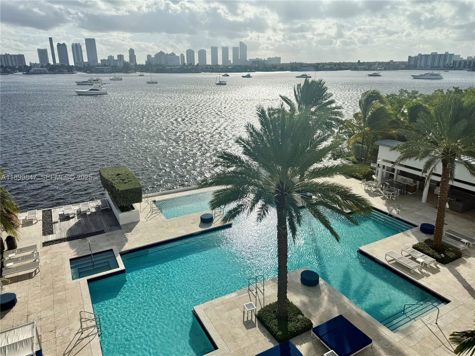 17111 Biscayne Boulevard – photo 1