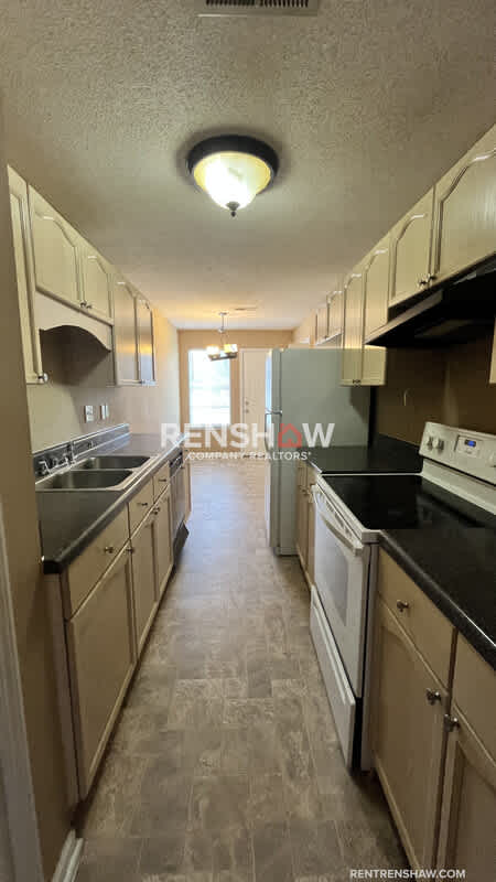 6883 Manslick Rd – photo 5