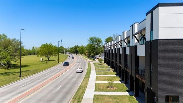 3777 S Riverside Drive – photo 4
