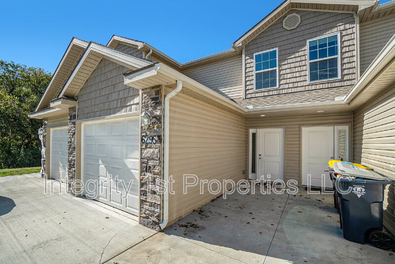 6303 Ne 44Th St – photo 3