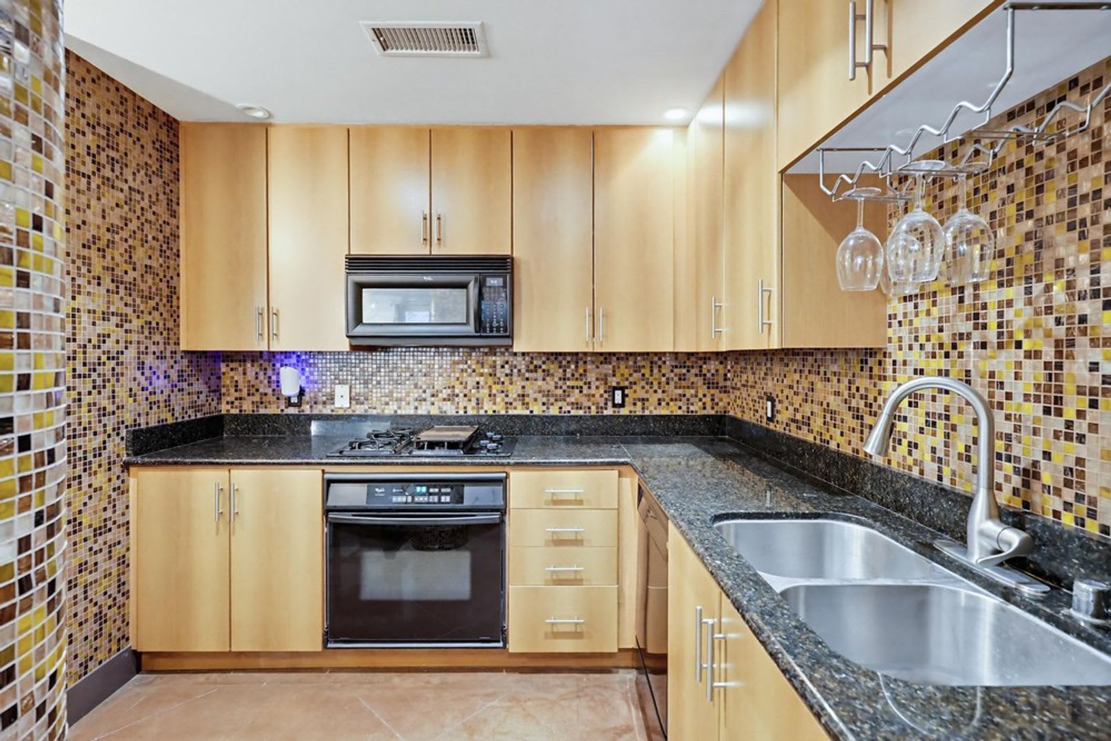 1 000 Move In Special Modern Industrial Condo In The Heart Of Downtown San Diego Walk To Petco Park Waterfront – photo 5