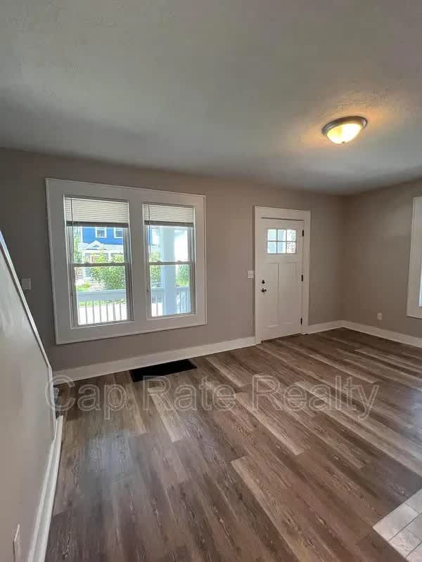 1476 N 6th St – photo 4