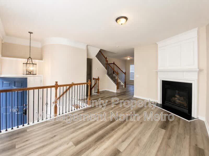 1006 Whittington Way – photo 3
