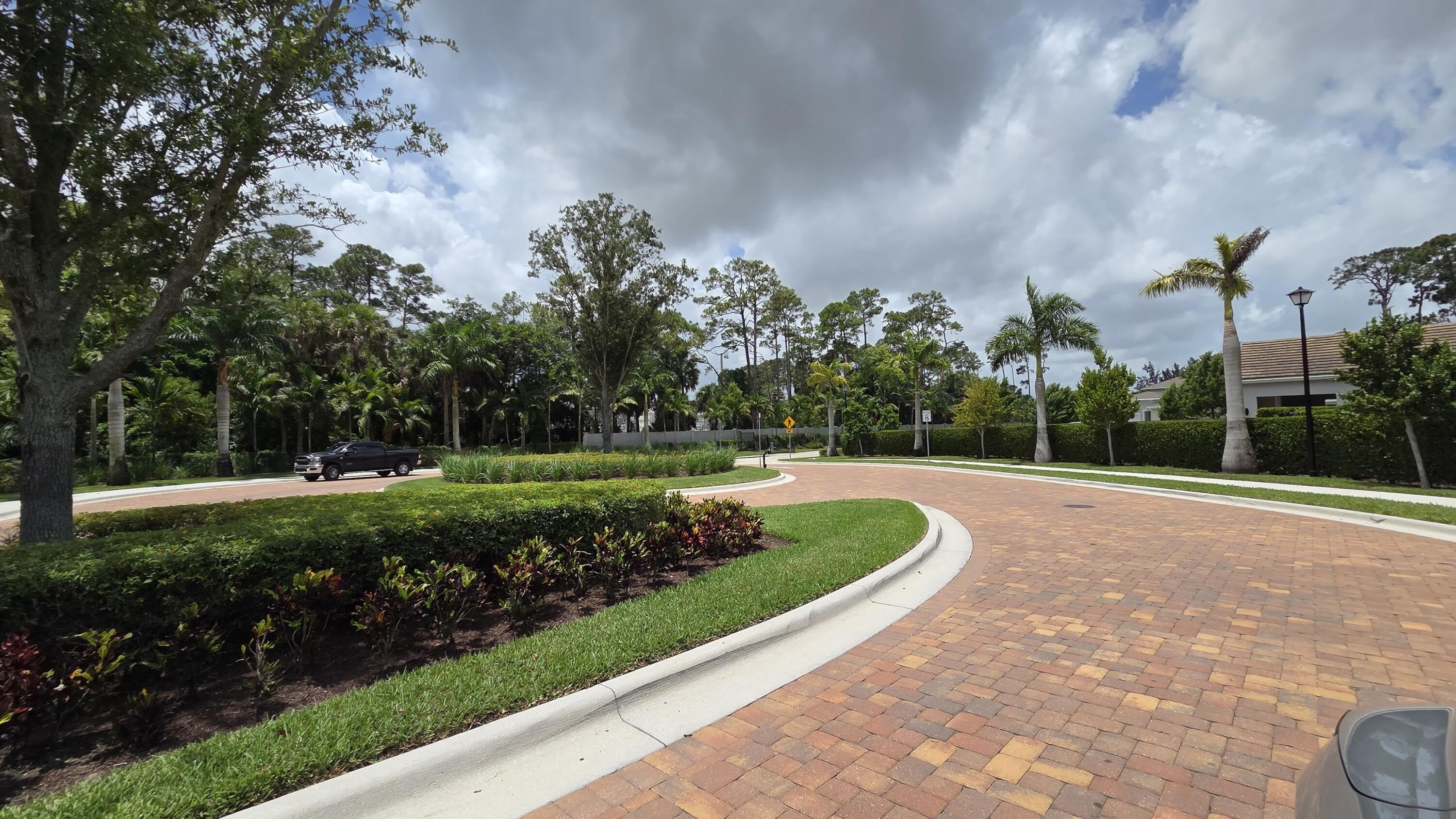 6668 Pointe Of Woods Drive – photo 3