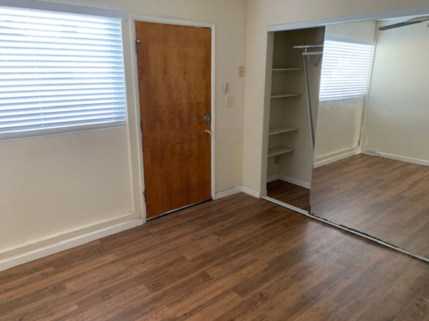 Updated 2BD/1BA Apartment with In-Unit Laundry + 2 Parking Spots – photo 4