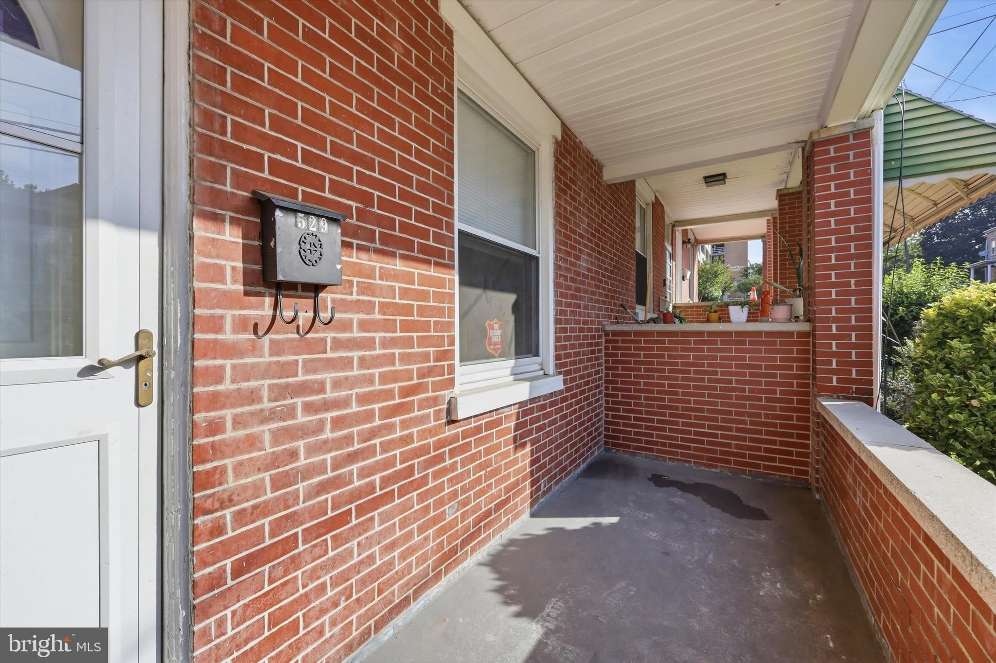 529 N CLAYTON Street – photo 2