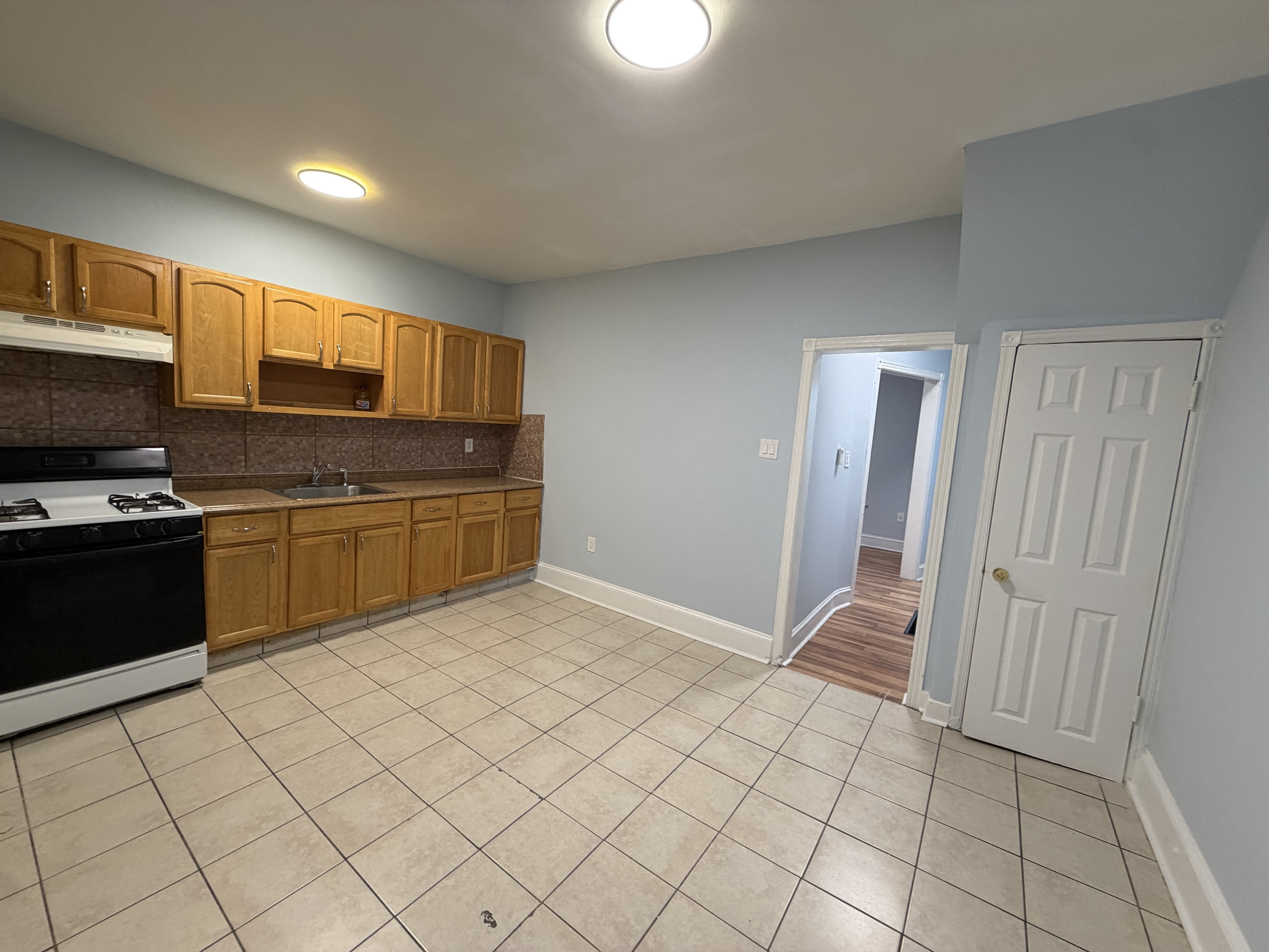5502 Spring Street – photo 3