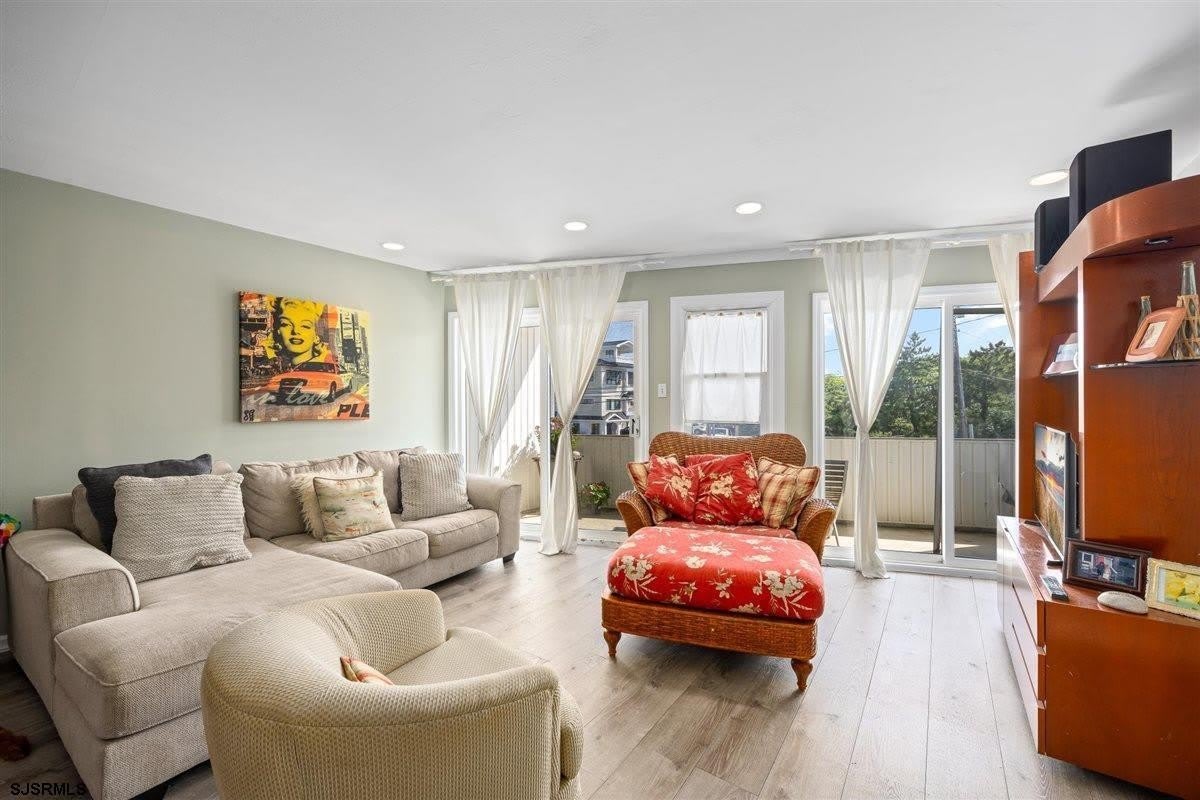 2707 Ventnor Ave – photo 5