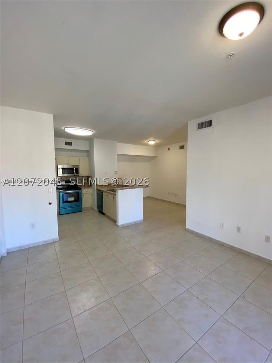 7240 NW 114th Ave – photo 5