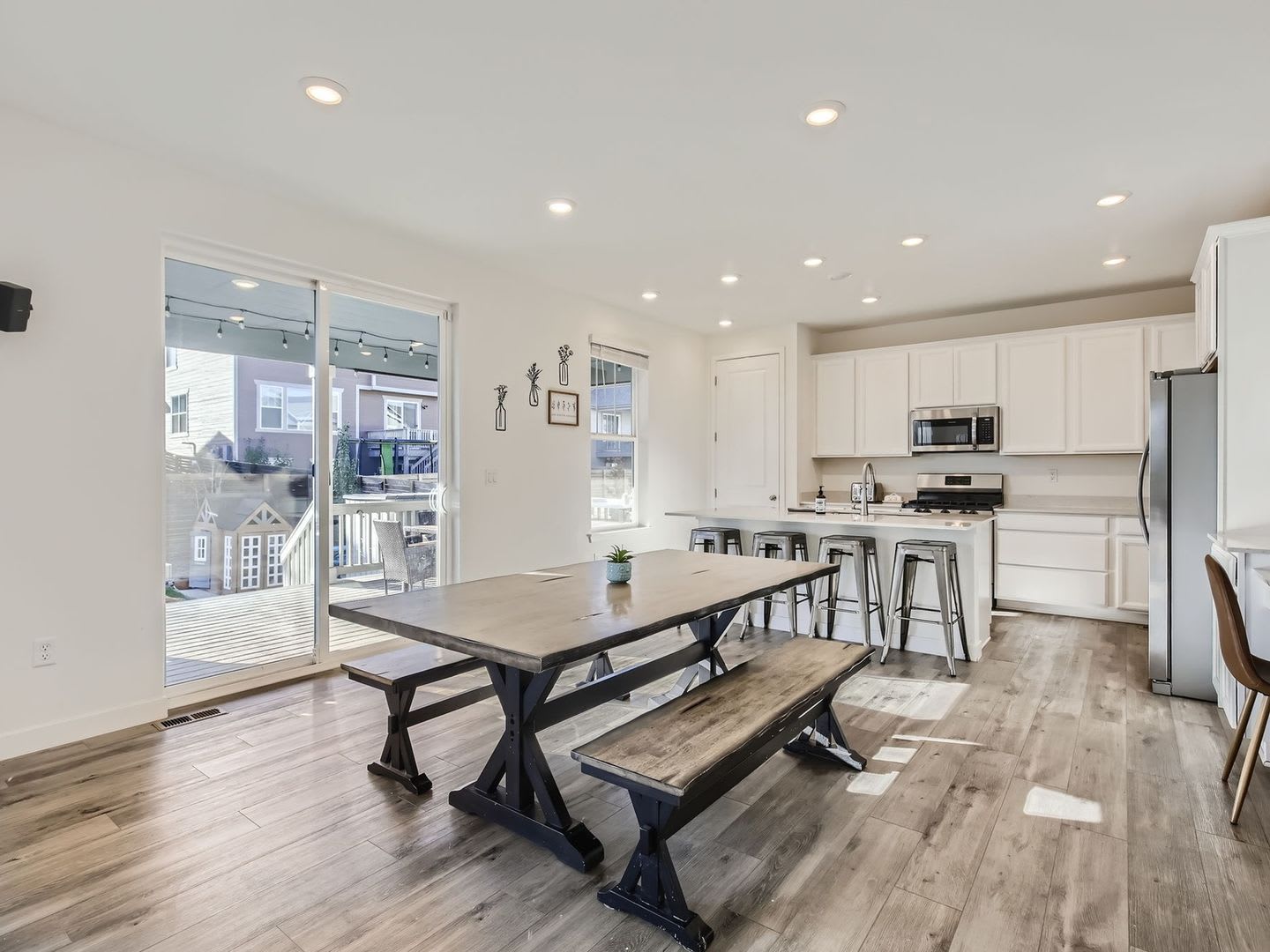 4b Barefoot Lakes Home + Attached 1b1b Apartment with Private Entrance and Stacking Laundry – photo 5