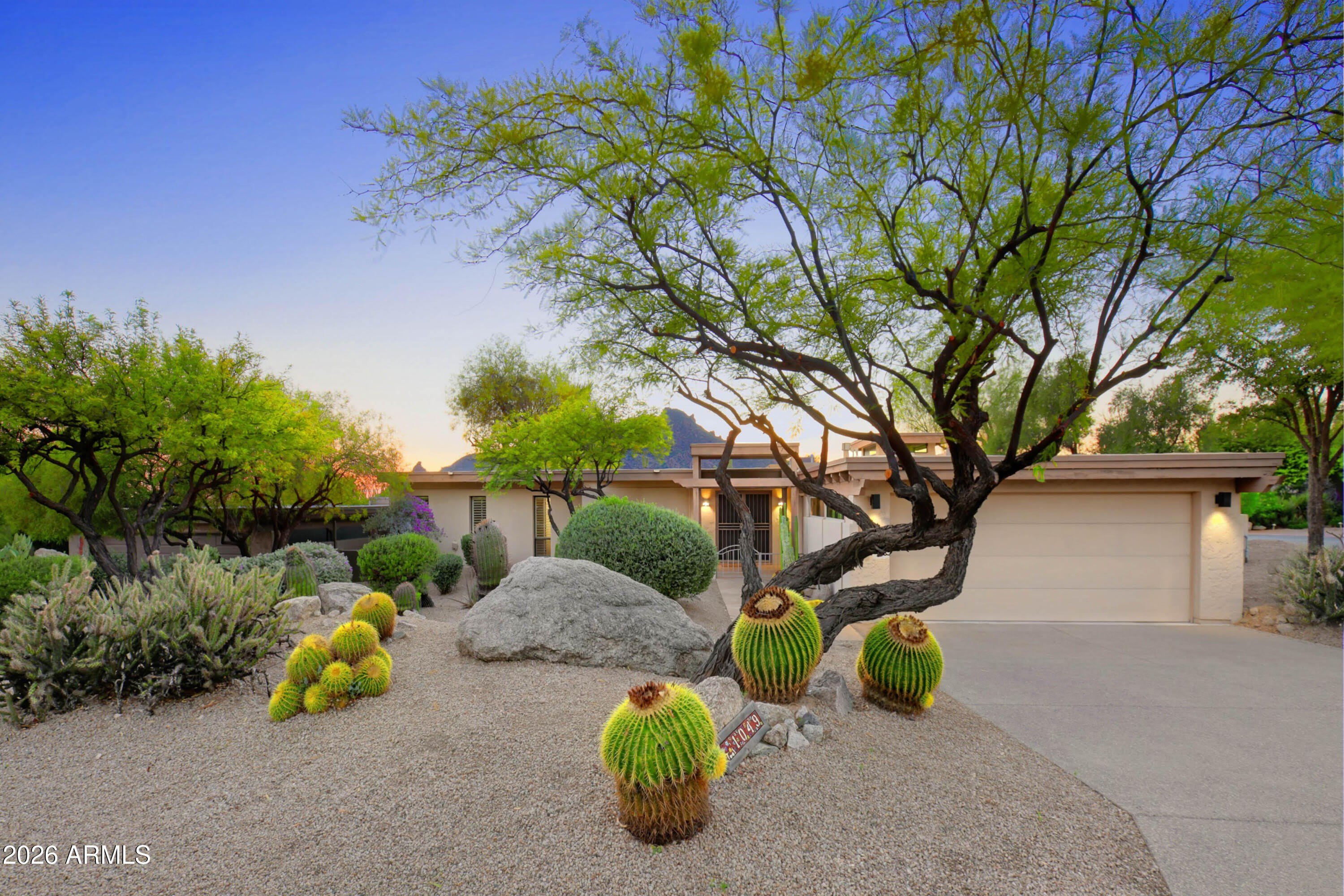 1049 N BOULDER Drive – photo 4
