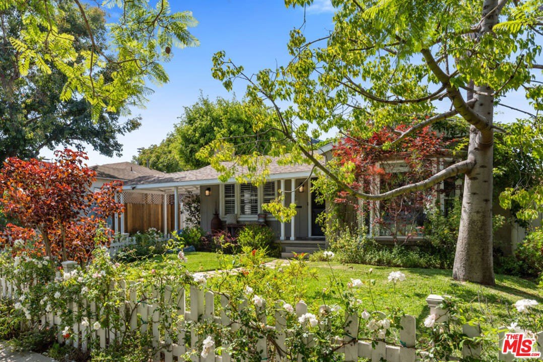 10933 Ayres Ave – photo 1