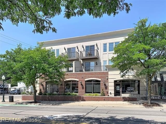 588 S Main Street – photo 1