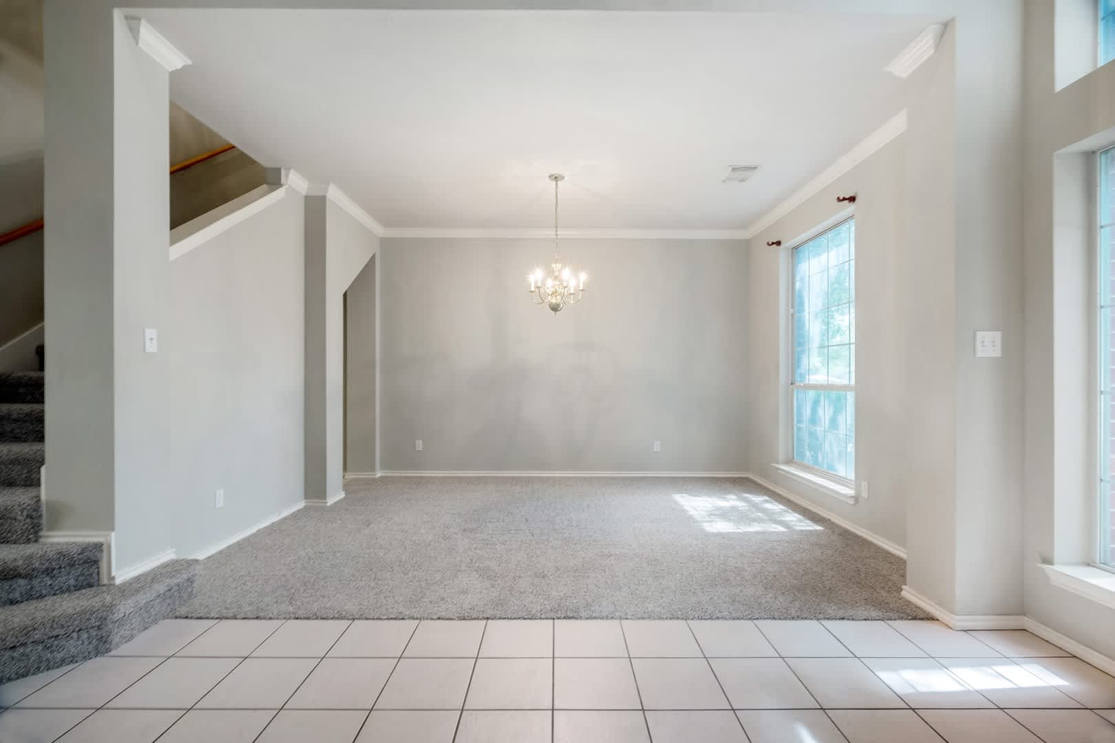 4 Bedroom, 2.5 Bath Home in Vista Oaks – photo 4