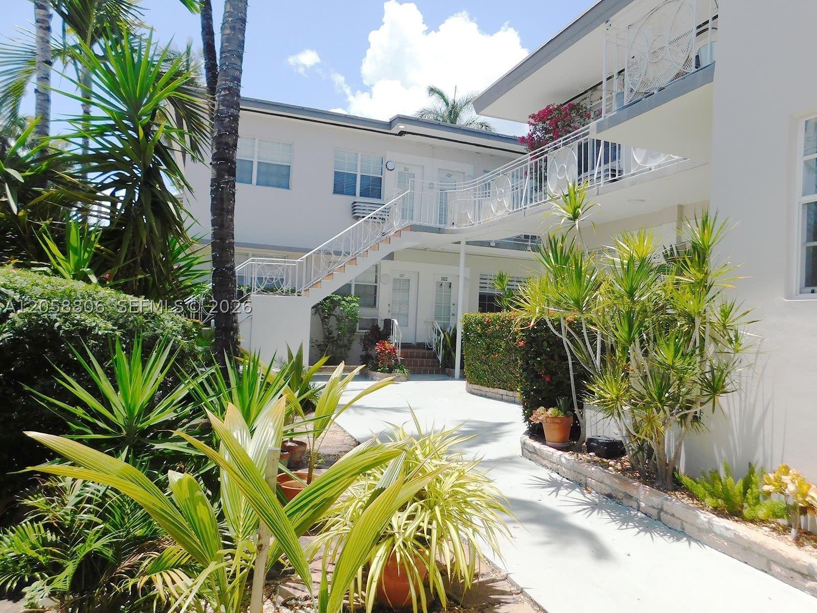 717 Espanola Way – photo 3