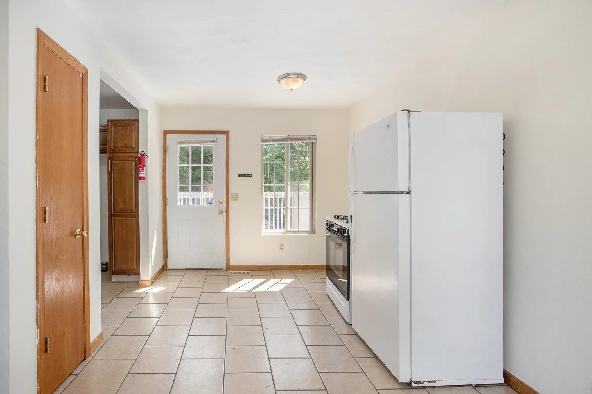 1419 Lafayette Ave – photo 5