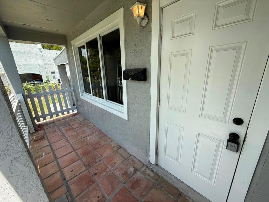 933 30TH Court – photo 4