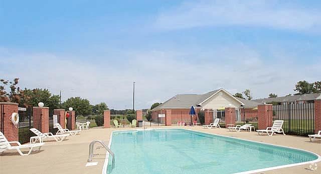 Summer Place Apartments – photo 1