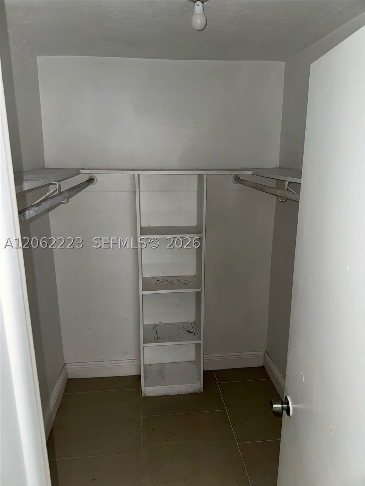 14052 NE 2nd Ct – photo 2