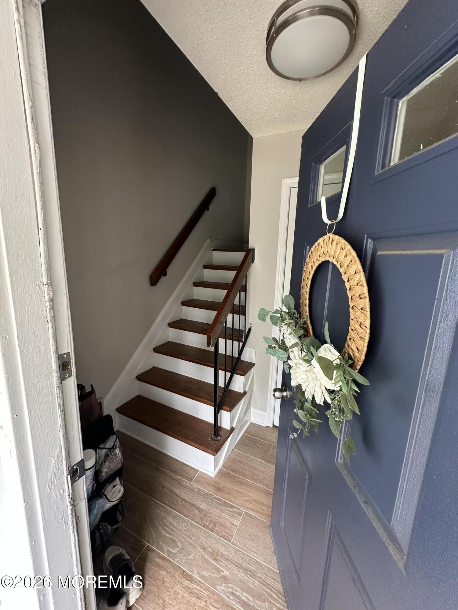 210 Tulip Lane – photo 2