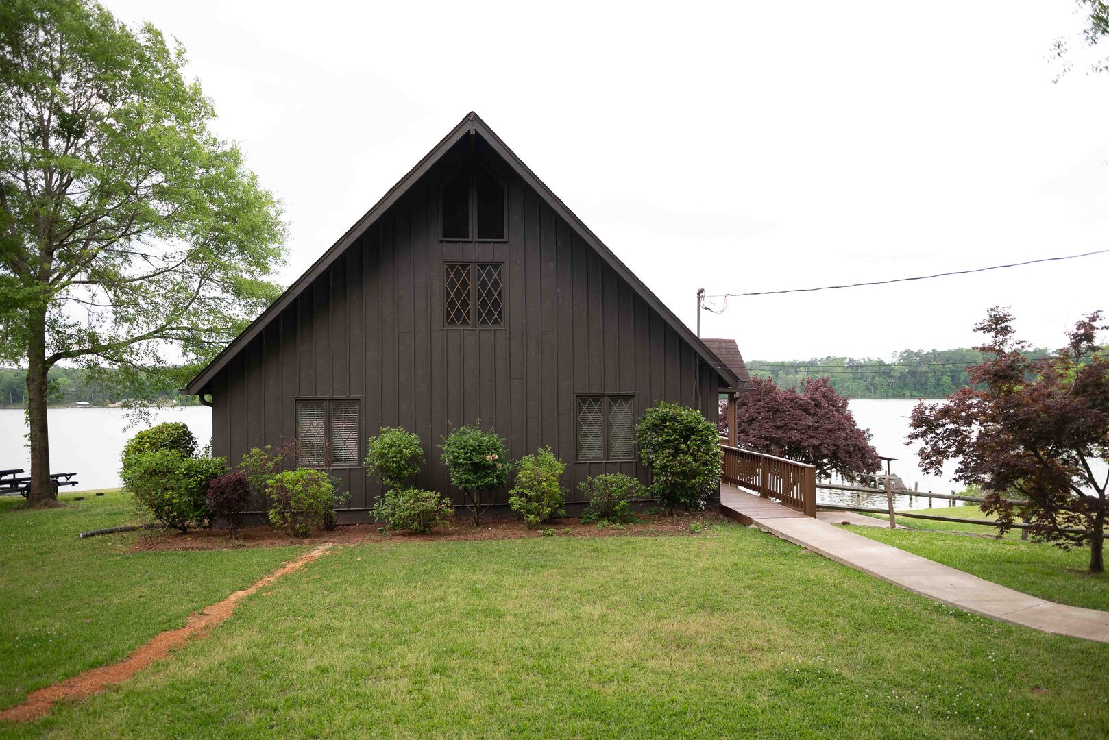 Waterfront Bliss in Rainbow City Alabama – photo 3