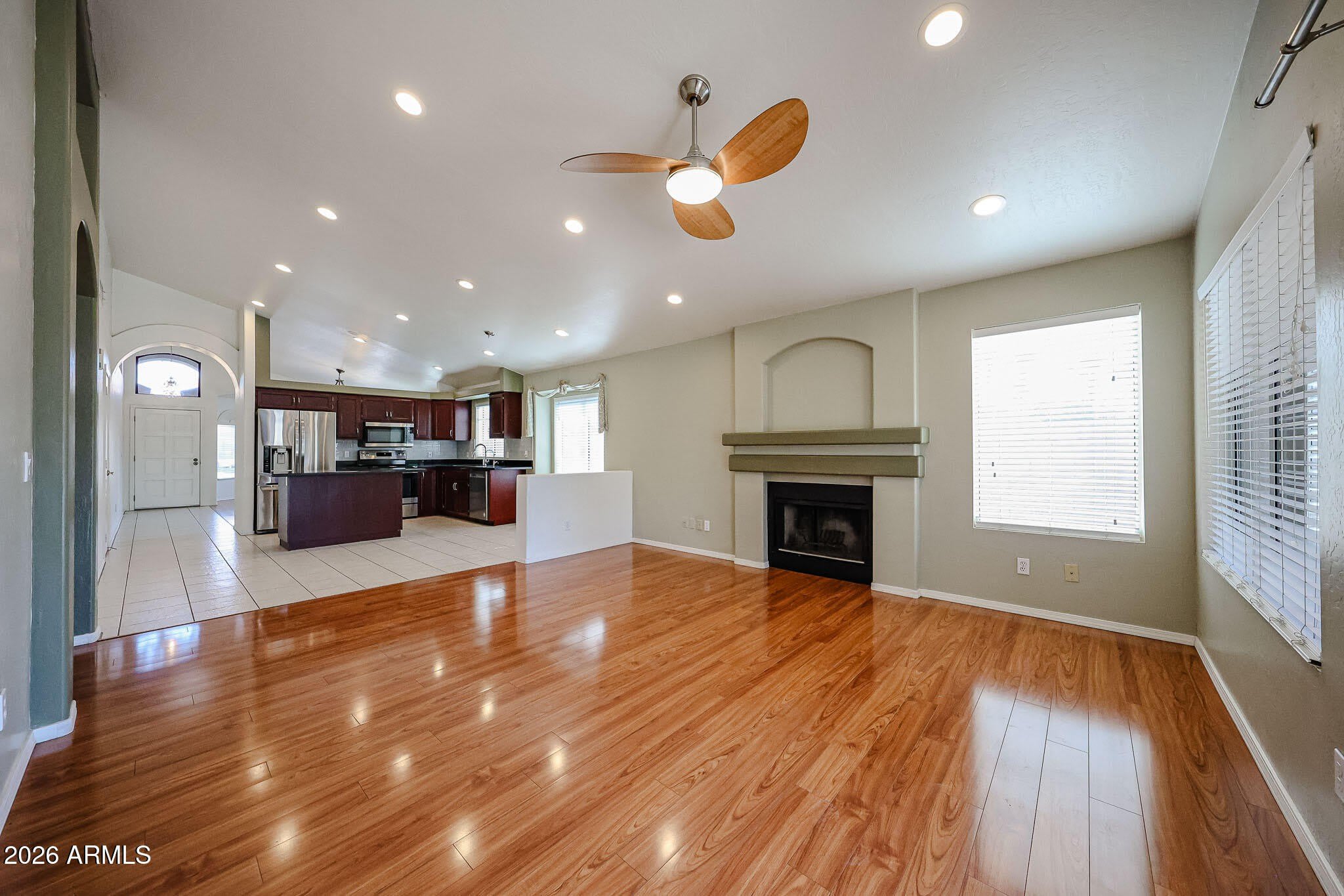 503 W KELTON Lane – photo 4