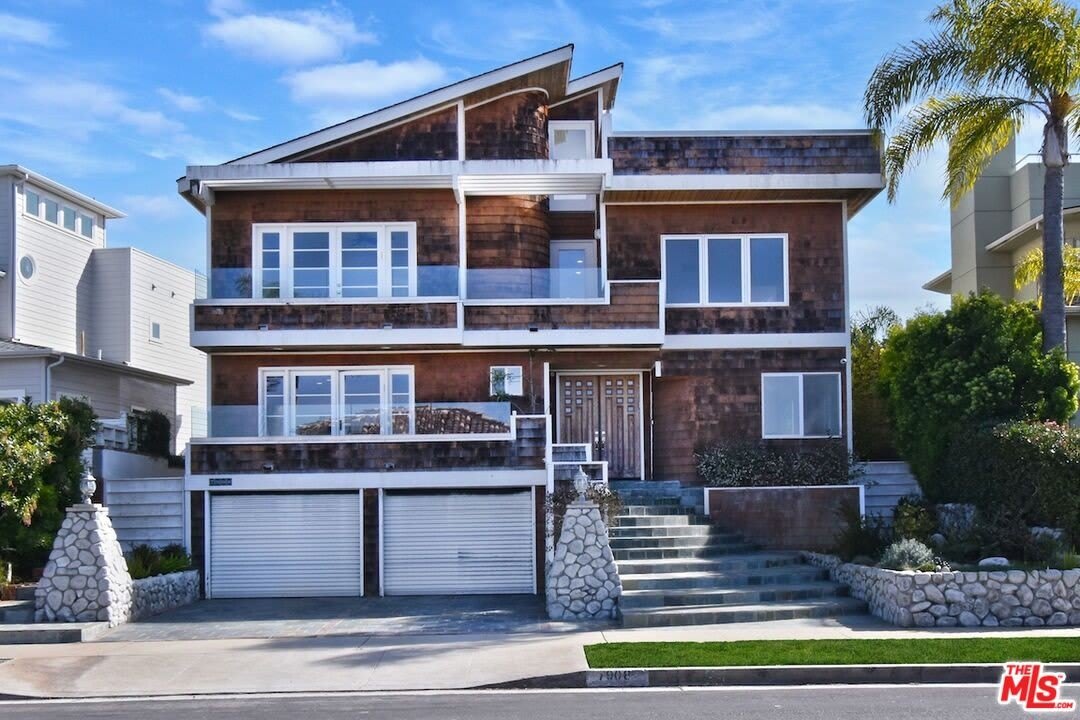 7908 W 81st St – photo 2
