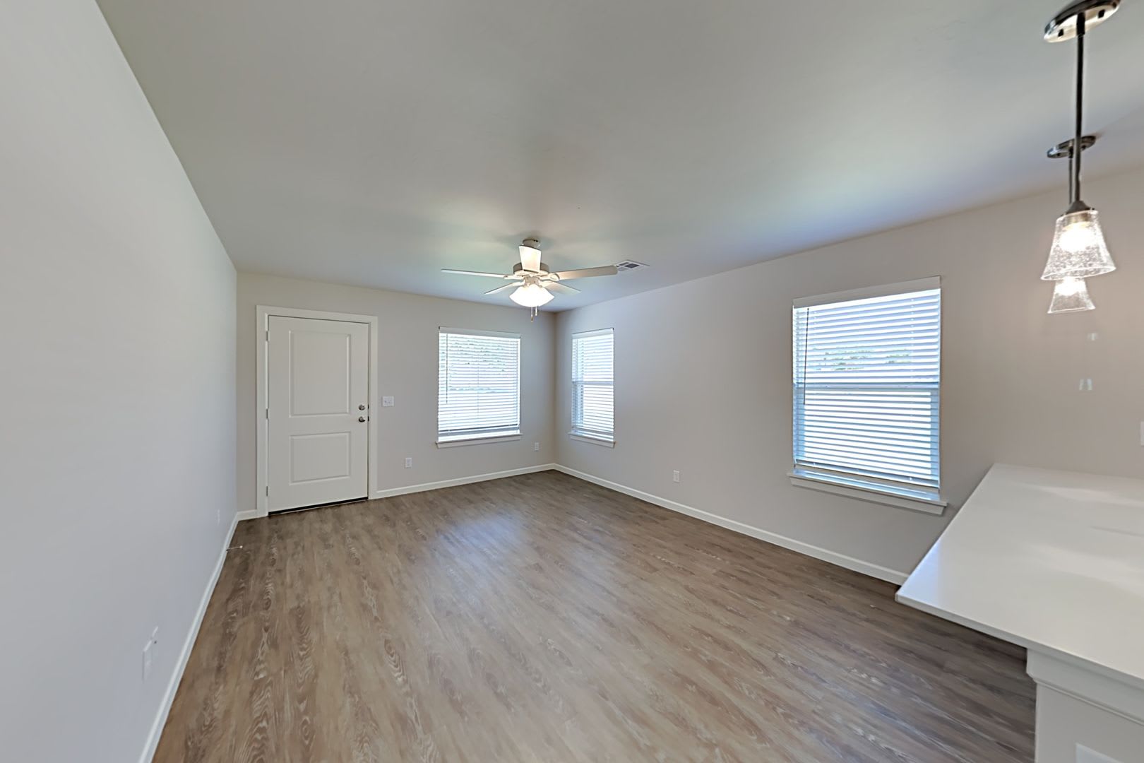 2 Bedroom 2 Bathroom 1 Car Garage Duplex Close To Broadway Extension A Short Distance From Edmond And Easy Access To Downtown Okc – photo 5